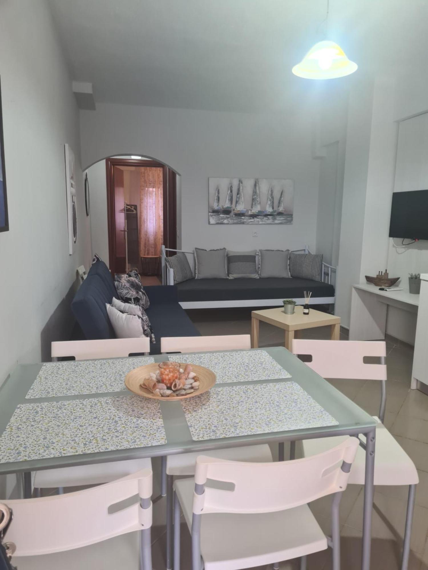 Makis Apartments Touzla โอฟรีนีออน ภายนอก รูปภาพ